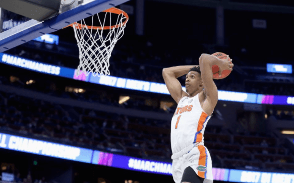 Gators F Devin Robinson declares for NBA Draft, but doesn’t hire an agent