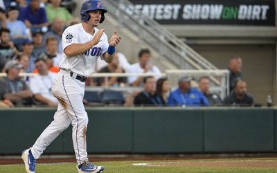 Gators use long ball to cruise past Louisville, into CWS Semifinals