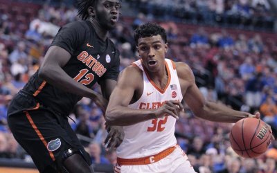 Gators continue free fall with loss to Clemson