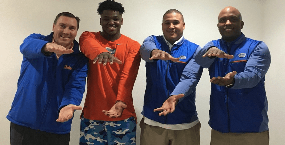 DE Andrew Chatfield signs with Florida Gators