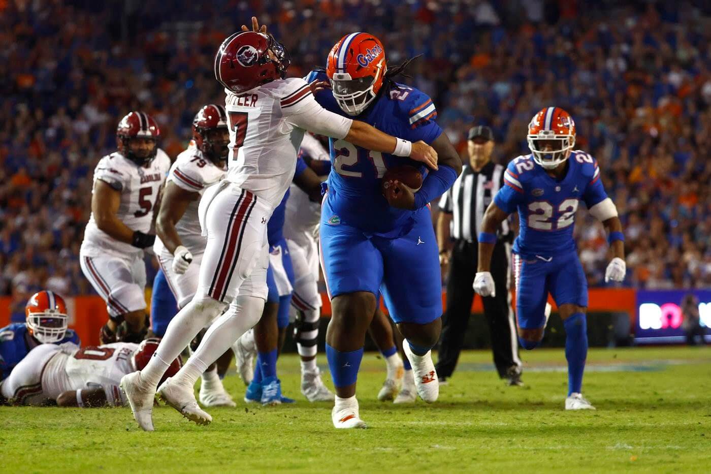 Gators stomp Rattlers, set up showdown with Miami - The Independent Florida  Alligator